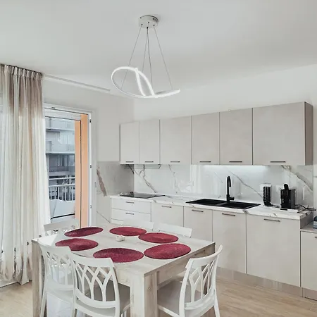 Avornic's House Apartment *